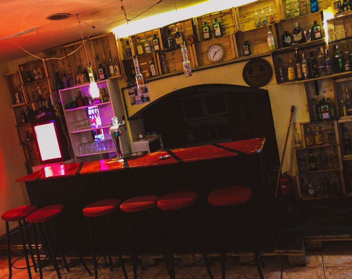 Whole Basement Former Pub3 For Bachelor / Bachelorette Party Βουδαπέστη Εξωτερικό φωτογραφία