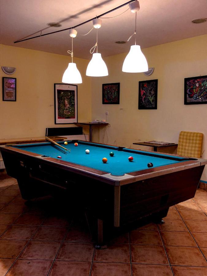 Whole Basement Former Pub3 For Bachelor / Bachelorette Party Βουδαπέστη Εξωτερικό φωτογραφία
