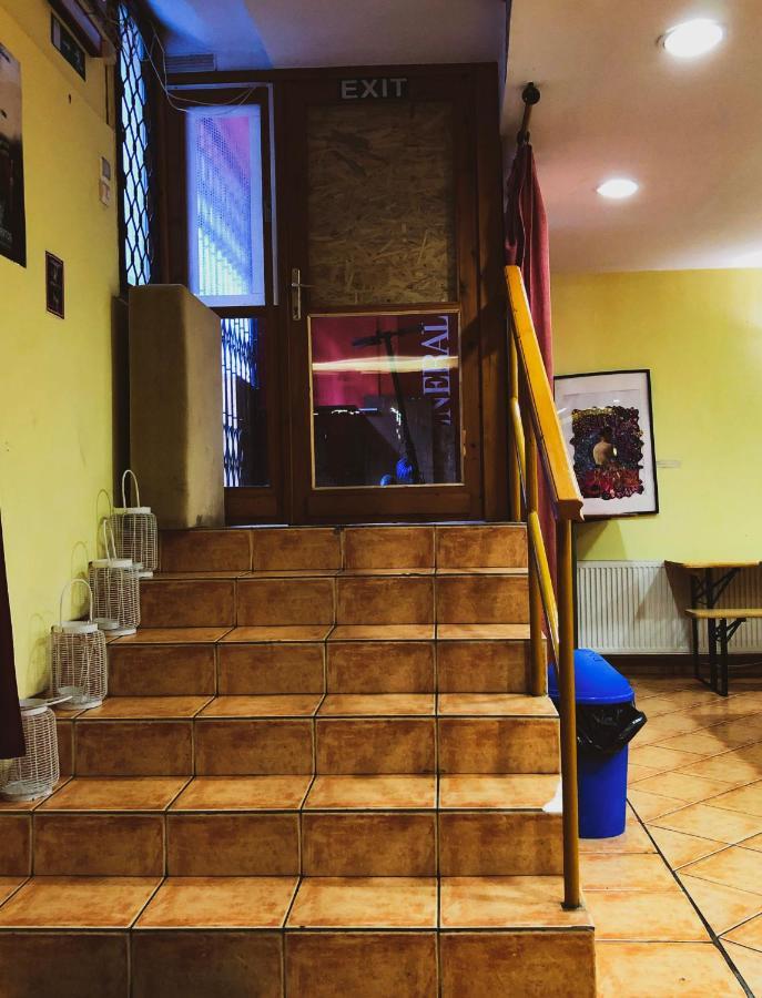 Whole Basement Former Pub3 For Bachelor / Bachelorette Party Βουδαπέστη Εξωτερικό φωτογραφία