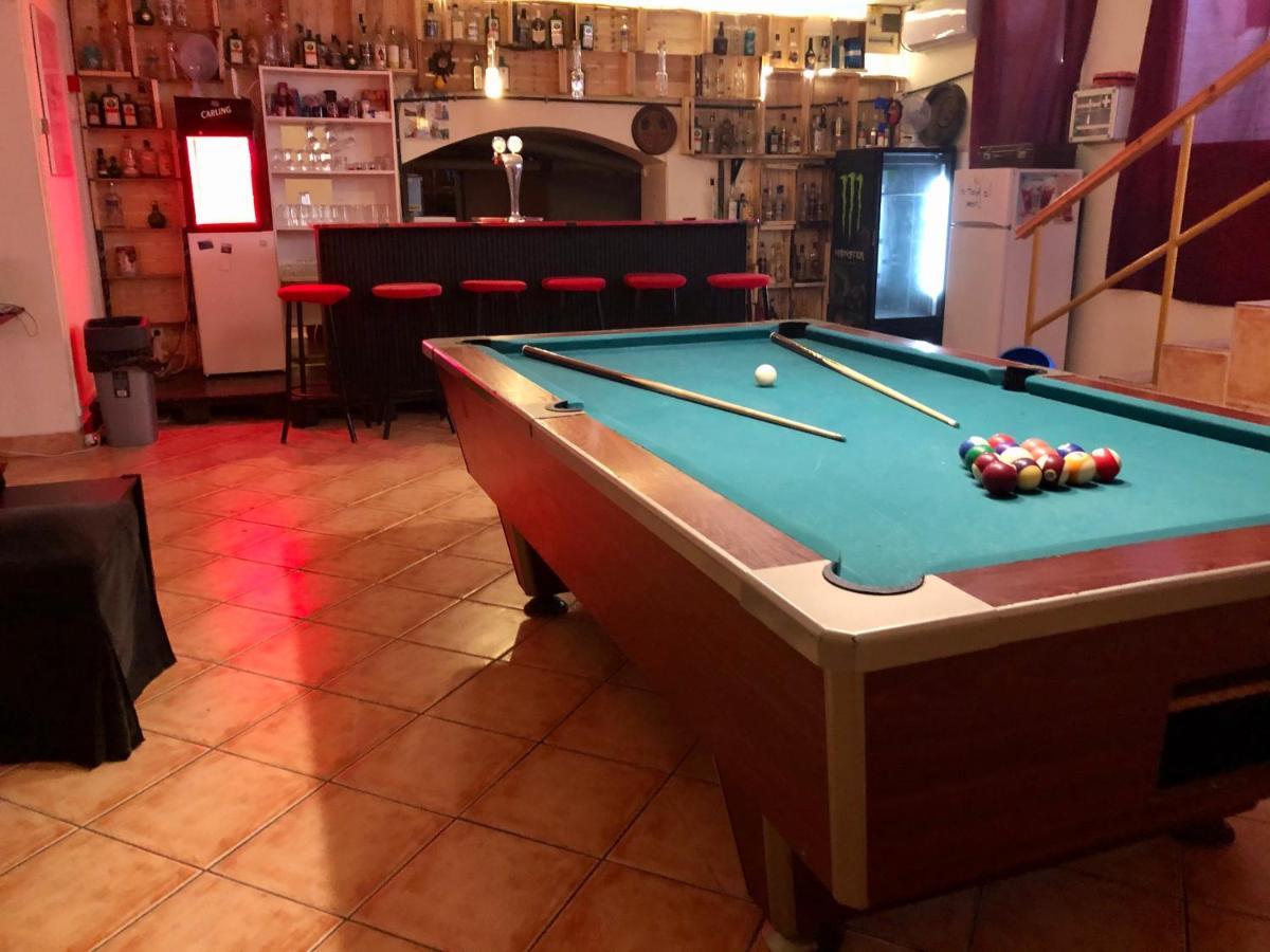Whole Basement Former Pub3 For Bachelor / Bachelorette Party Βουδαπέστη Εξωτερικό φωτογραφία