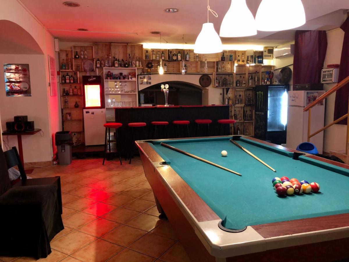 Whole Basement Former Pub3 For Bachelor / Bachelorette Party Βουδαπέστη Εξωτερικό φωτογραφία